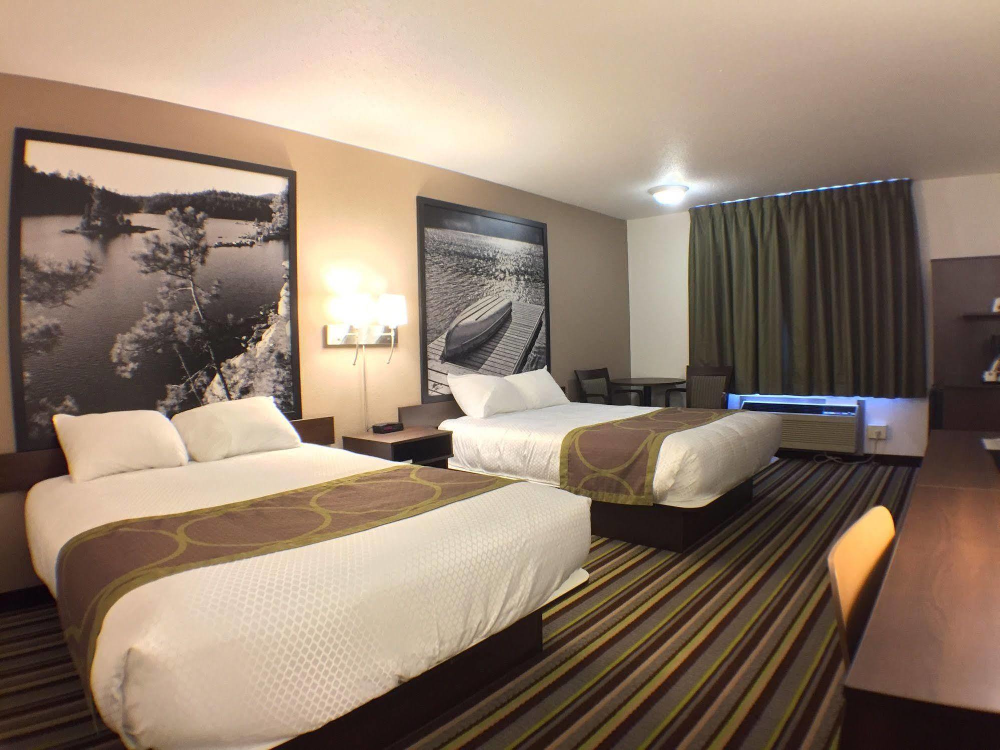 מלון Super 8 By Wyndham קנורה מראה חיצוני תמונה