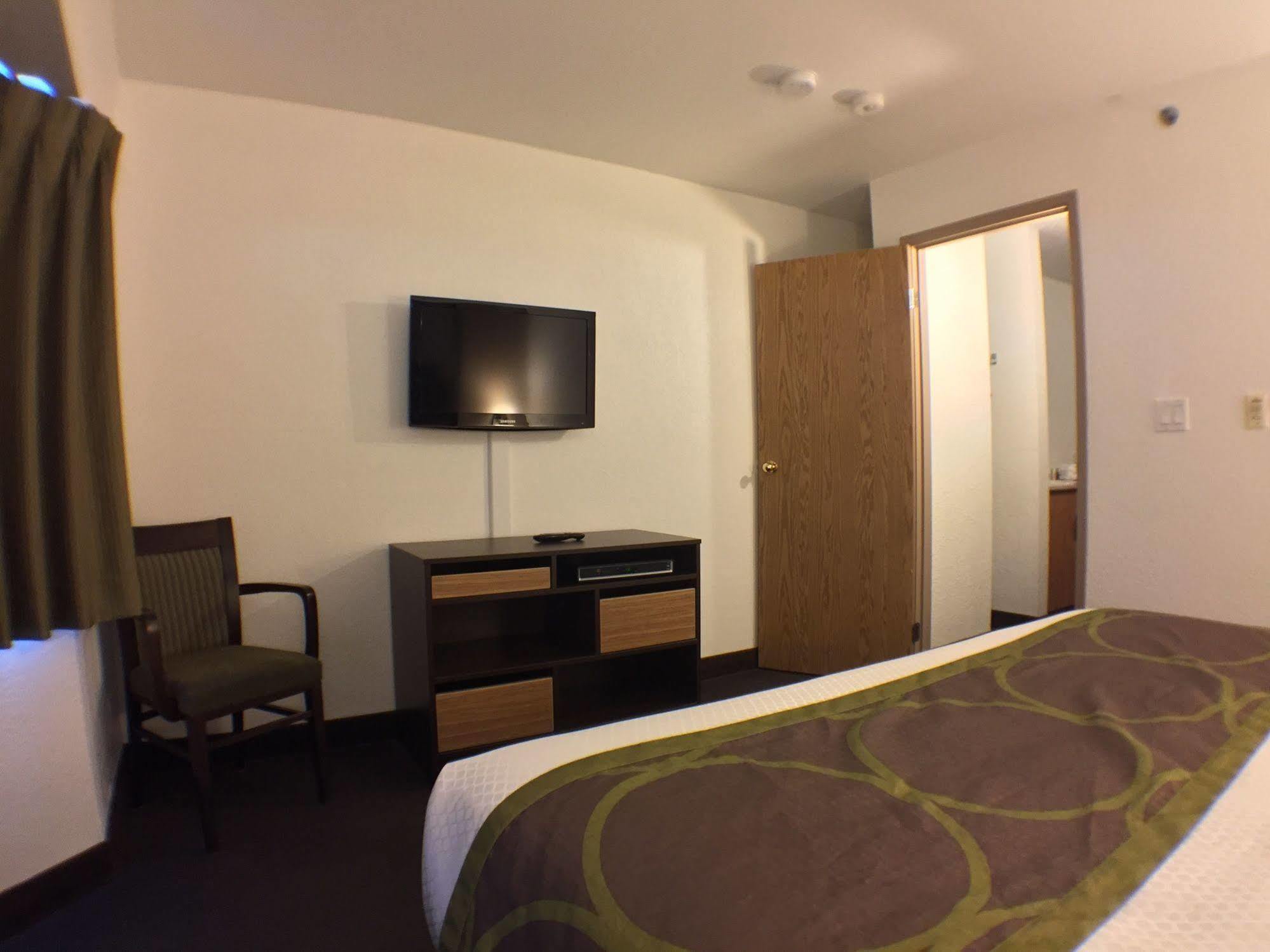 מלון Super 8 By Wyndham קנורה מראה חיצוני תמונה